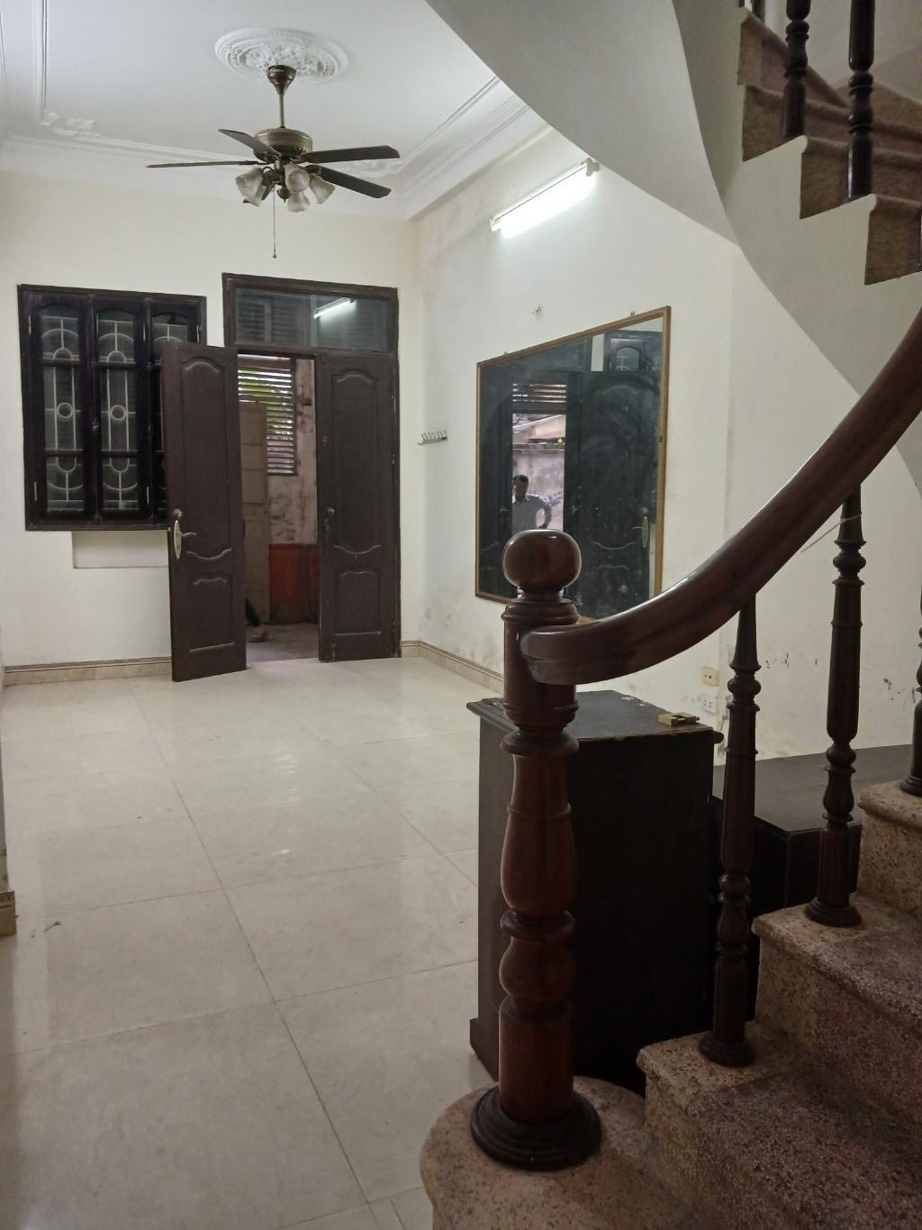 B.Á.n NHÀ RẺ NHẤT PHỐ TRẦN CUNG NGÕ THÔNG KHU ĐÔ THỊ NAM CƯỜNG. 50m Ô TÔ ĐỖ